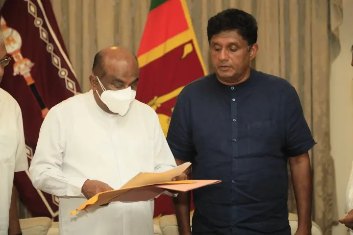 ජනතාවගේ පැත්තේ ඉන්න අයව දැන් හොයාගන්න පුලුවන්... 3 WhatsApp Image 2022 05 03 at 5.53.10 PM 1