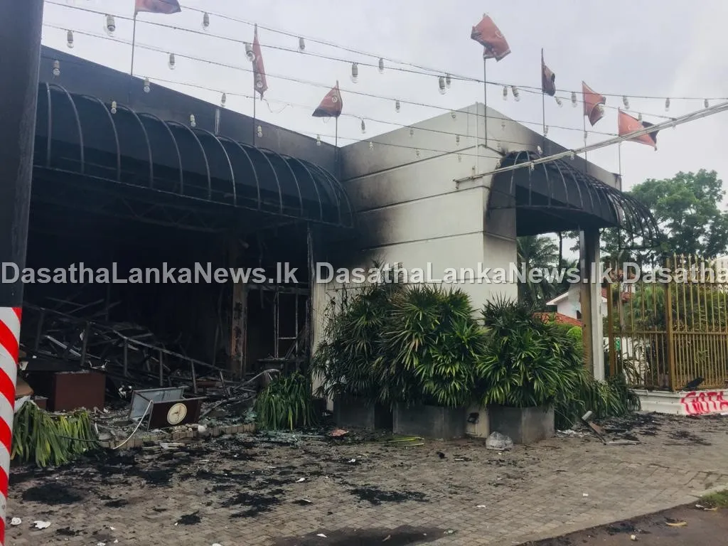 ගිනිතැබූ සුපිරි හෝටල්වල ඉතිරි මෙච්චරයි 1 WhatsApp Image 2022 05 10 at 9.12.31 AM 1