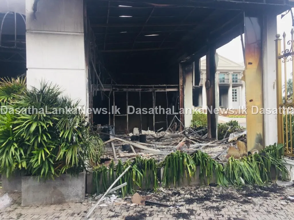 ගිනිතැබූ සුපිරි හෝටල්වල ඉතිරි මෙච්චරයි 2 WhatsApp Image 2022 05 10 at 9.12.31 AM 2