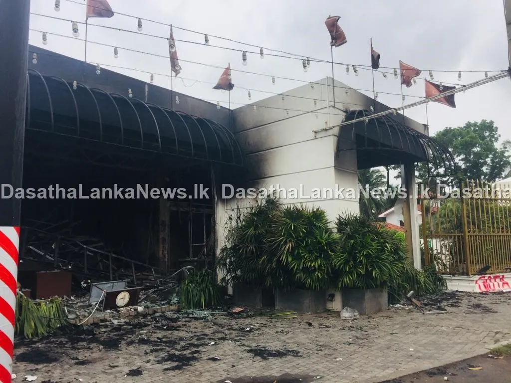 ගිනිතැබූ සුපිරි හෝටල්වල ඉතිරි මෙච්චරයි 7 WhatsApp Image 2022 05 10 at 9.12.31 AM