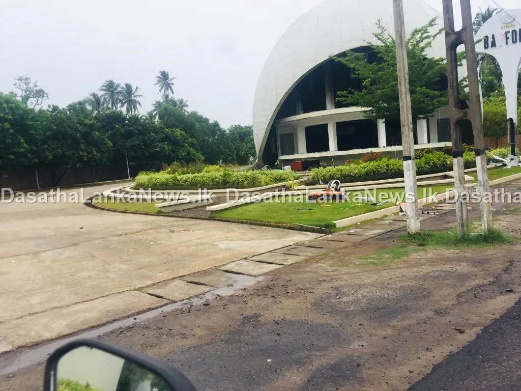 ගිනිතැබූ සුපිරි හෝටල්වල ඉතිරි මෙච්චරයි 13 WhatsApp Image 2022 05 10 at 9.12.34 AM