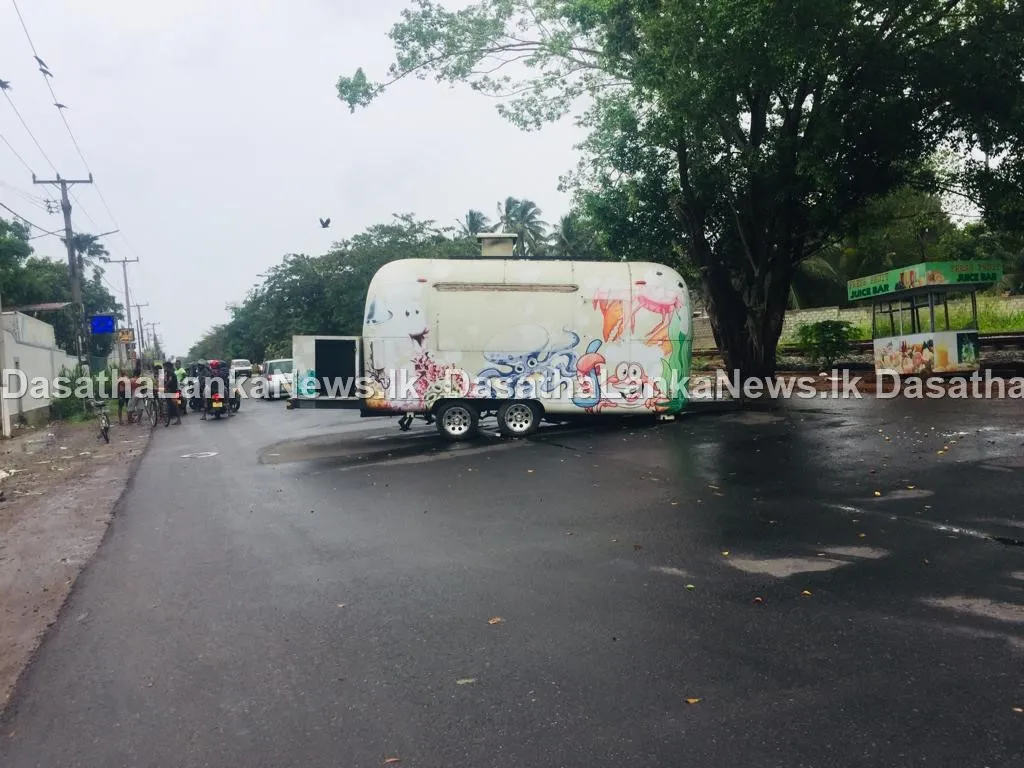 ගිනිතැබූ සුපිරි හෝටල්වල ඉතිරි මෙච්චරයි 14 WhatsApp Image 2022 05 10 at 9.12.35 AM 2