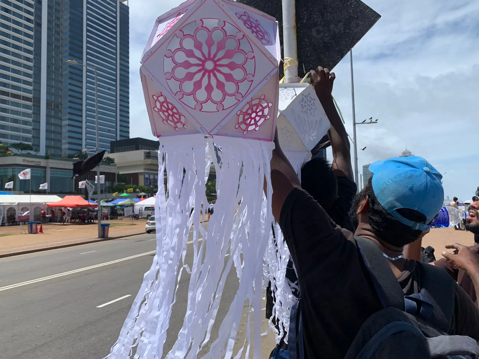 ගෝඨා ගෝ ගමේ වෙසක් සැරසිළි 6 WhatsApp Image 2022 05 15 at 1.20.53 PM