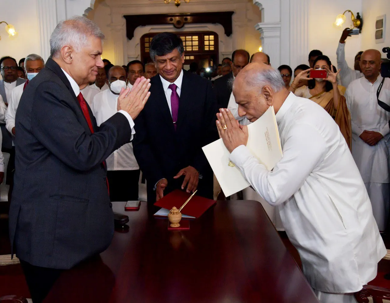 Breaking News -අගමැති ධුරයේ දිනේෂ් ගුණවර්ධන දිවුරුම් දෙයි (ඡායාරූප) 4 294555317 601589194860953 5887354430762400440 n