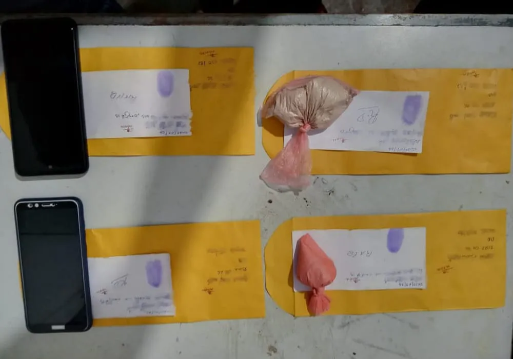 ගෝරිල්ලා රංජි හෙරොයින් සමග කොටුවෙයි 1 45a532c5 47f1 48d7 8f5c aae64d833ed3