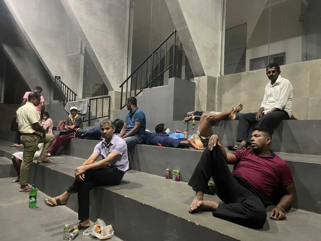 කණිෂ්ඨ මළල ක්රීඩක ක්රීඩිකාවන්ගේ අහිංසක බලාපොරොත්තු සුන් කළ ශ්රී ලංකා මළල ක්රීඩා බලධාරීන් (ඡායාරූප) 4 WhatsApp Image 2022 07 30 at 2.00.31 PM