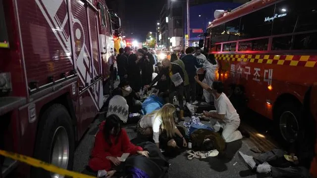 Update - සෝල් අගනුවර ඛේදවාචකයෙන් මියගිය සංඛ්යාව තවත් ඉහළට (ඡායාරූප) 3 7b37a4a1c6c7349b52b63e5bde085bc2