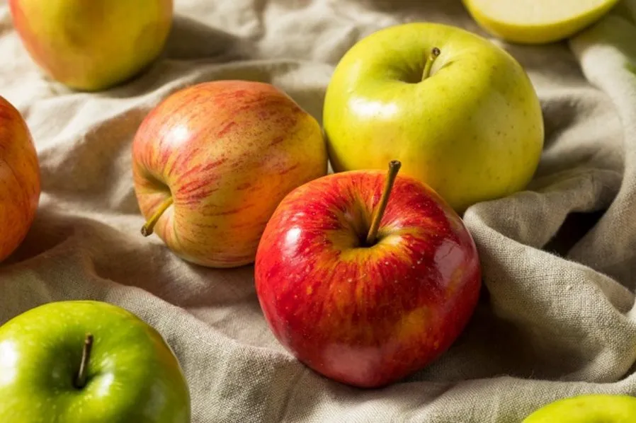 Apples. Photo Chowhound 898x598 1