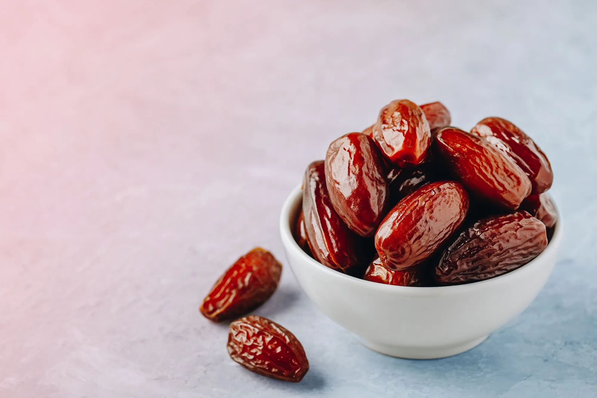 dates AdobeStock 213753707 38095eb974a1491289275aa3ea5b4e1f