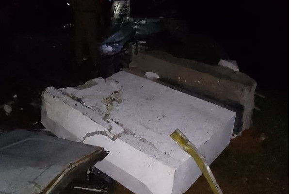 'ඒ' - 09 මාර්ගයේ සුඛෝපභෝගී බස් රථ අනතුරින් මිය ගිය අය අතර විශ්වවිද්යාල සිසුවියක් (ඡායාරූප) 10 04