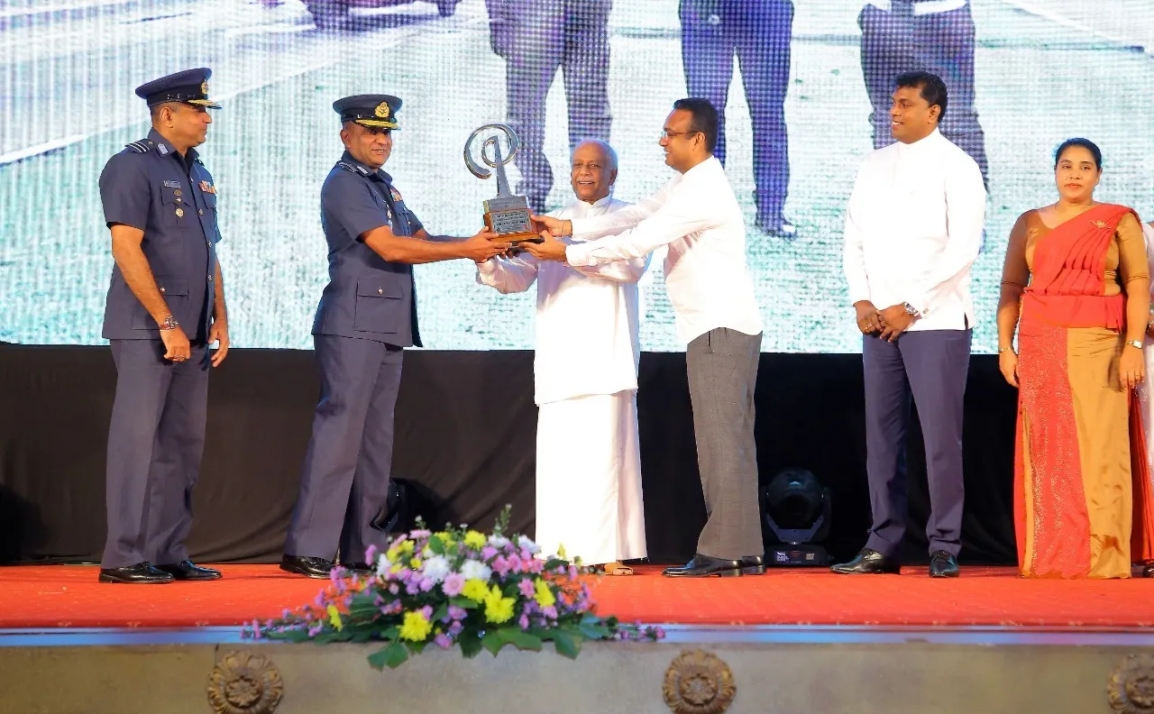 ජාතික ඵලදායිතා රන් සම්මානය ශ්රී ලංකා ගුවන් හමුදාවට 1 19b71129 1ffc 4f7a 8c2d 10be40191aa3