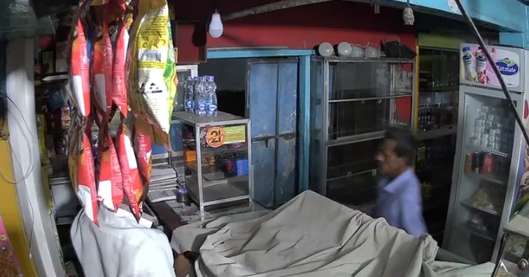 හංවැල්ලේ හෝටල් හිමිකරුට මරු කැඳවූ වෙඩි තැබීම CCTV කැමරාවේ 2 2 2