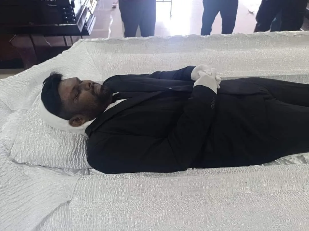 සන්ෆලවර් 'චලා'ගේ නිසල දේහය නිවසට (ඡායාරූප) 6 321053601 816667679437697 8928765198771913143 n