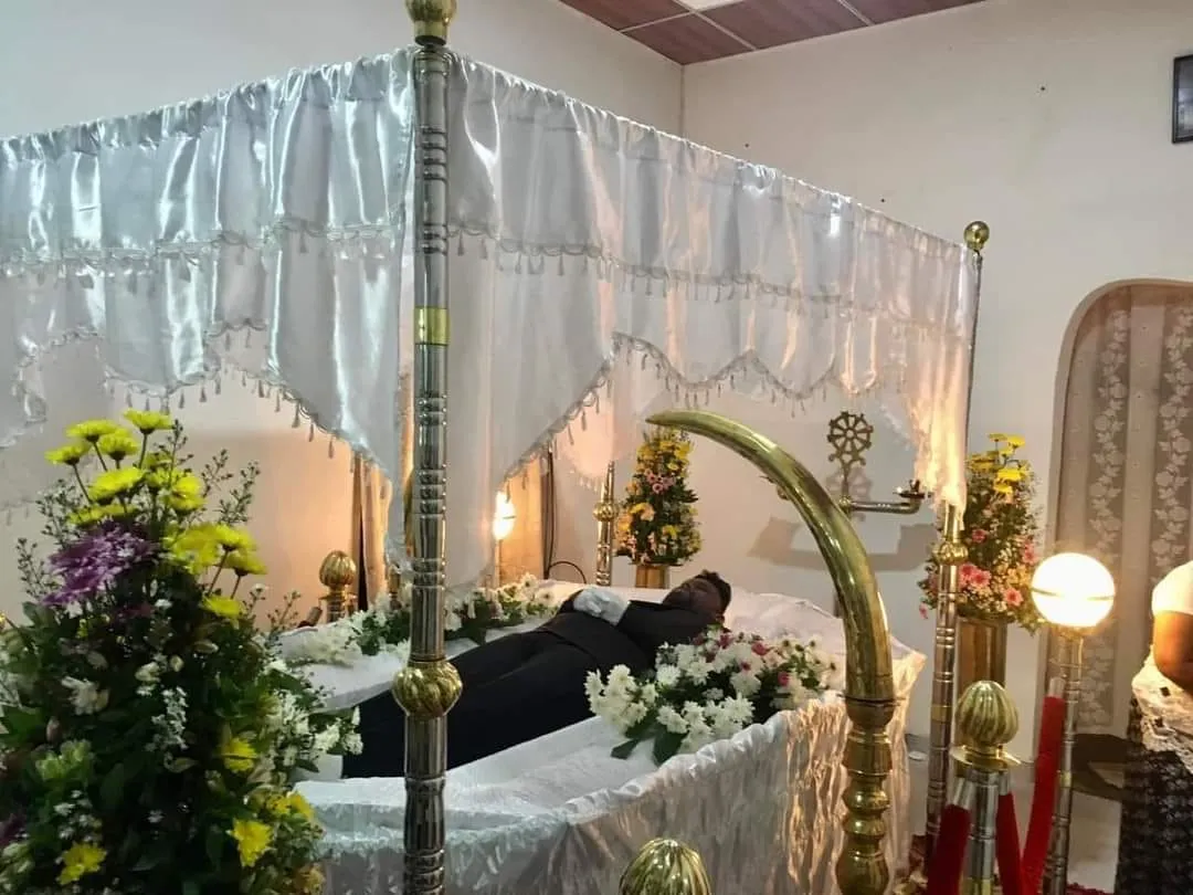 සන්ෆලවර් 'චලා'ගේ නිසල දේහය නිවසට (ඡායාරූප) 4 321793507 866159054636335 4135145190031147605 n