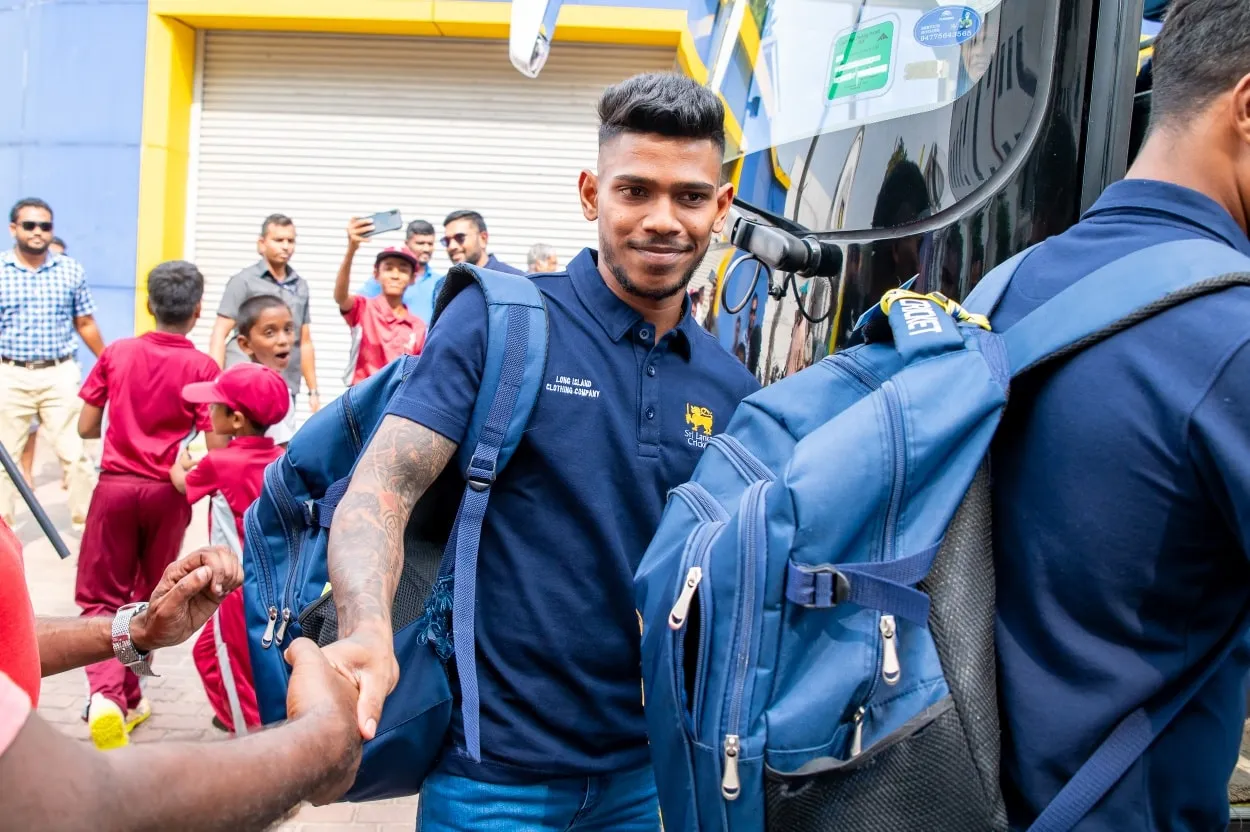 Update - ශ්රී ලංකා පිළ ඉන්දියාව බලා පිටත්ව යයි (ඡායාරූප) 2 322106176 958296605144333 5265910332375640384 n