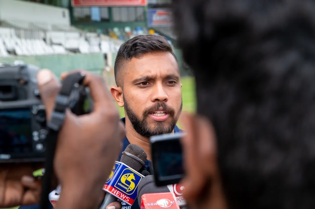 Update - ශ්රී ලංකා පිළ ඉන්දියාව බලා පිටත්ව යයි (ඡායාරූප) 5 322334720 739122097171236 7962472075148231067 n