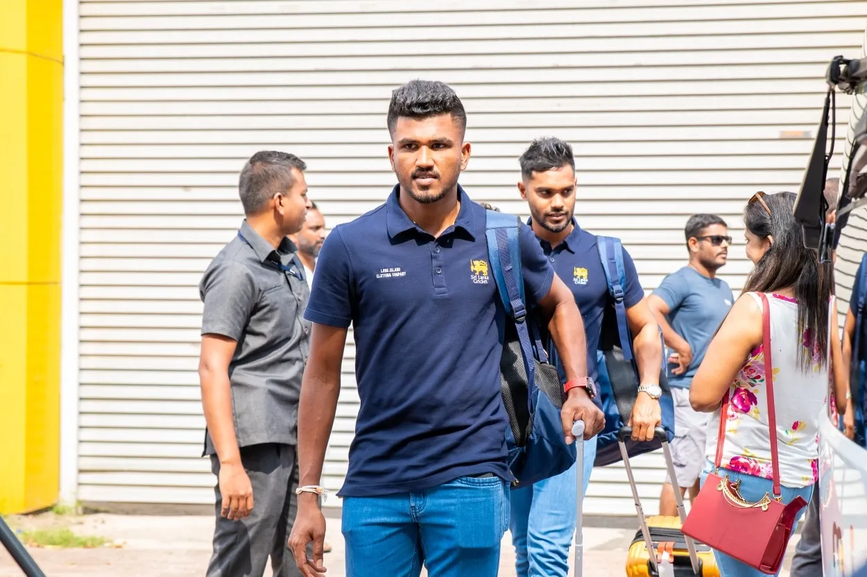 Update - ශ්රී ලංකා පිළ ඉන්දියාව බලා පිටත්ව යයි (ඡායාරූප) 3 323120496 2635064543311727 3421262935978206311 n