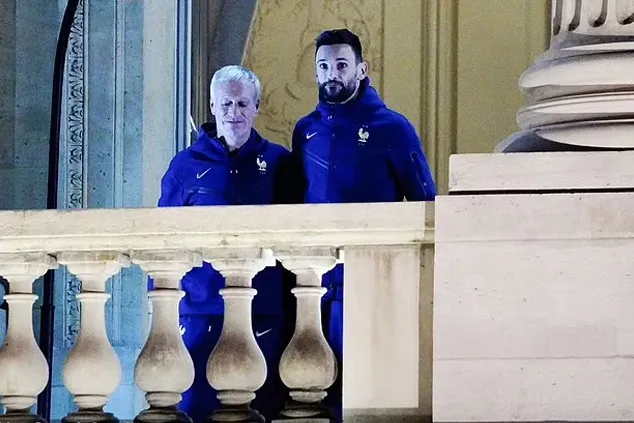 ලෝක පාපන්දු පිටියේ අනුශූරයෝ මව්බිමට (ඡායාරූප) 5 6 1