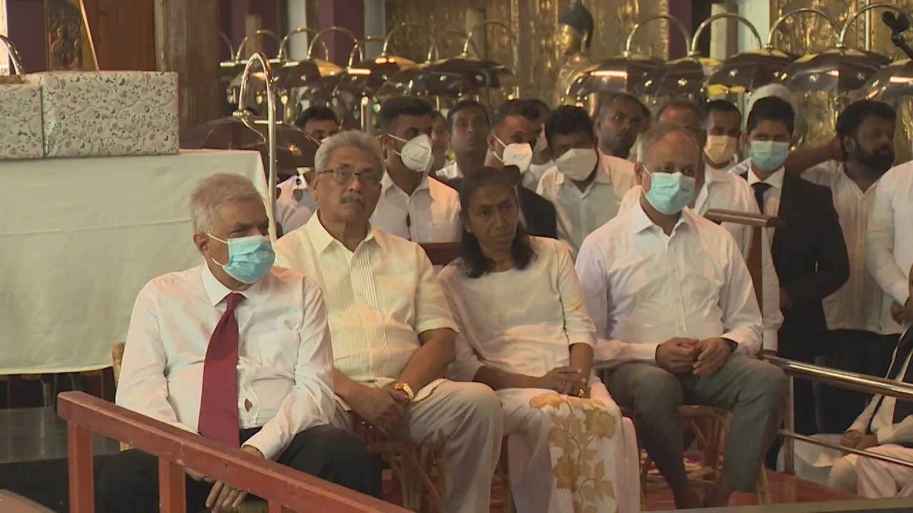 හිටපු ජනපති ගෝඨාභය සහ වර්තමාන ජනපති රනිල් පන්සලේදී හමුවෙයි 1 9fd61008 73cb 4250 92ba 2347b68f60c4