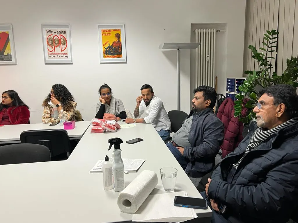 අකුදි සහ ජර්මනියේ අධ්යාපනය ලබන මෙරට තරුණ ප්රජාව අතර හමුවක් (ඡායාරූප) 2 WhatsApp Image 2022 12 18 at 8.59.50 AM 1