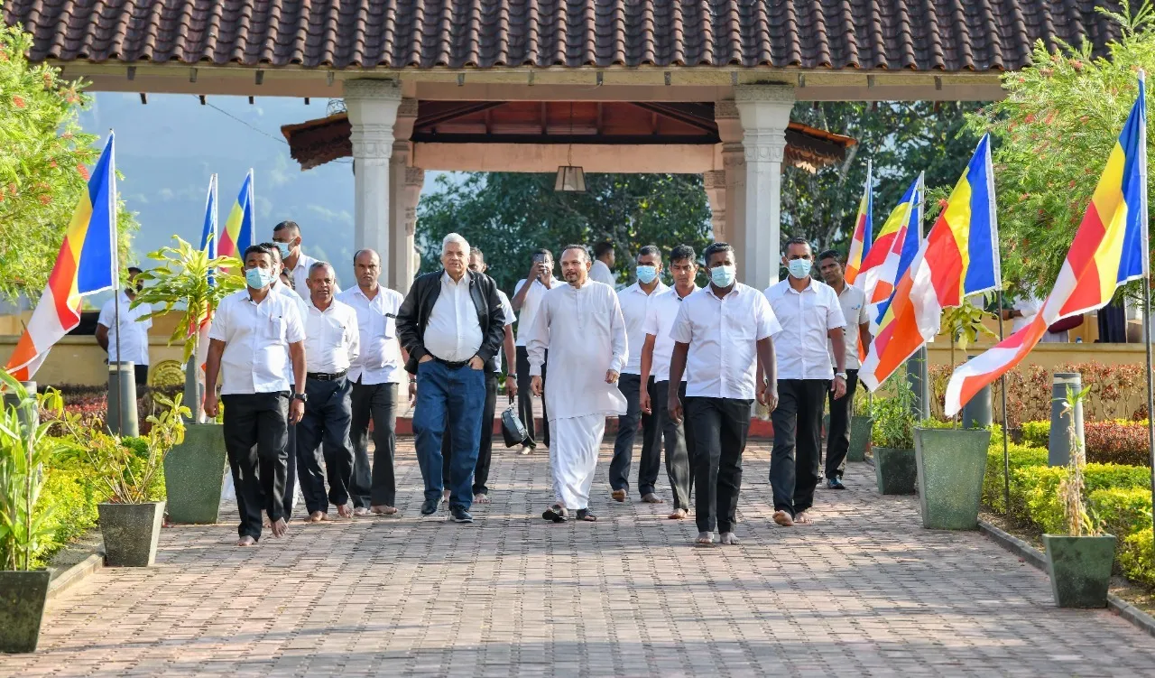 ජනපති කොත්මලේ මහවැලි මහසෑය චෛත්යාරාමය වැඳ පුදාගනී (ඡායාරූප) 6 WhatsApp Image 2022 12 31 at 1.09.49 PM