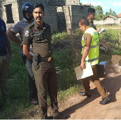 දුරකථනයේ ආරවුල දුරදිග ගිහින් මල්ලී අයියාව ඝාතනය කරලා (ඡායාරූප) 3 01 1 1