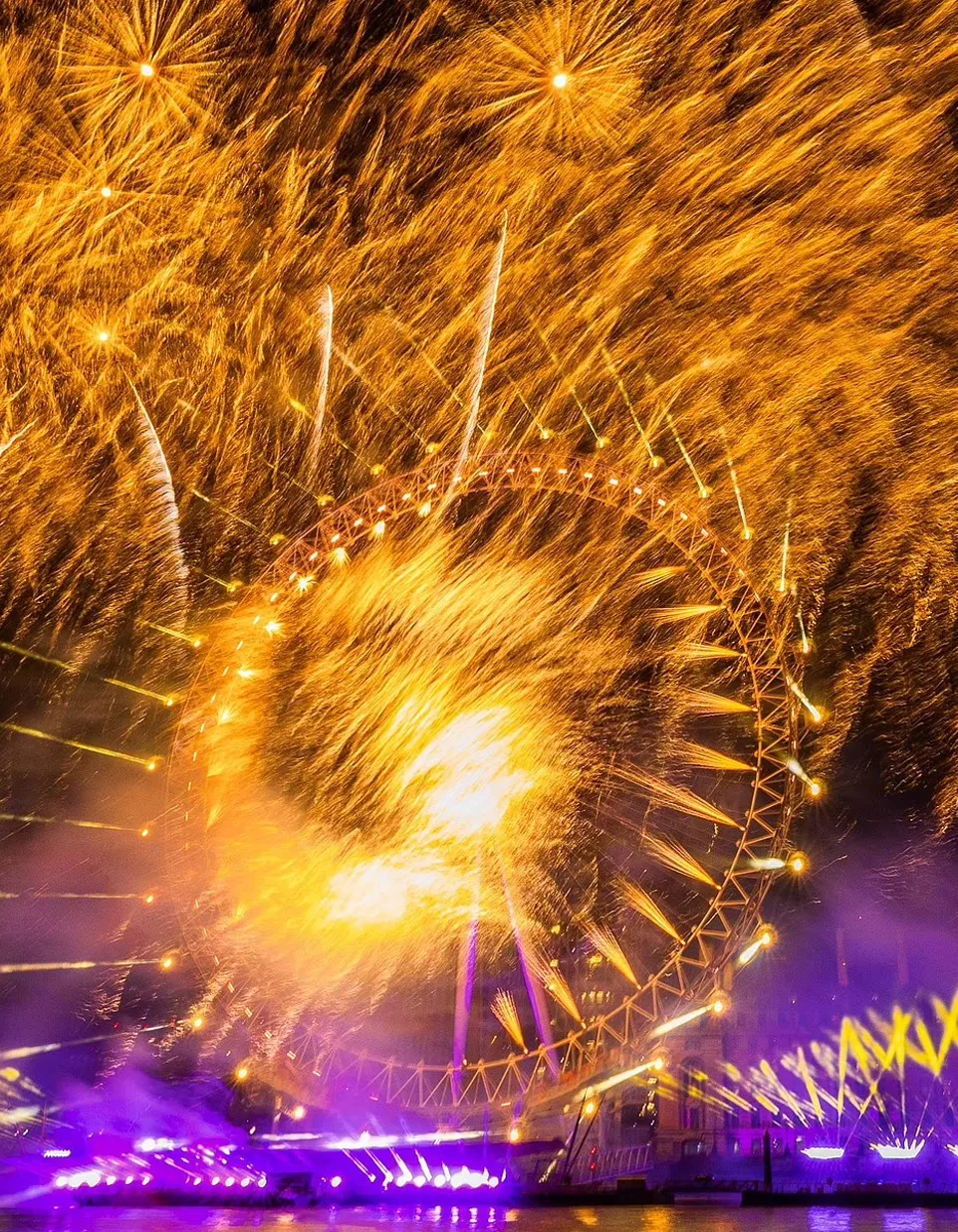 ලෝකවාසීන් 2023 නව වසර හරසරින් පිළිගනී (ඡායාරූප) 3 3