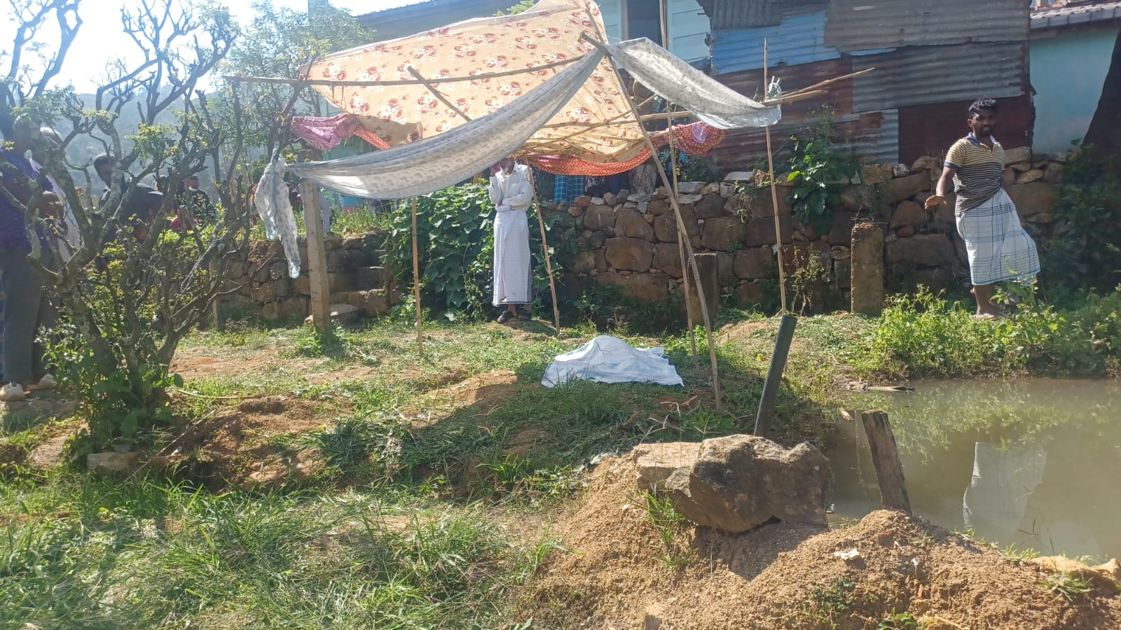 අනාරක්ෂික වගා ළිඳකට වැටීමෙන් කුඩා දැරියක් ජිවිතක්ෂයට 4 WhatsApp Image 2023 01 01 at 17.27.21