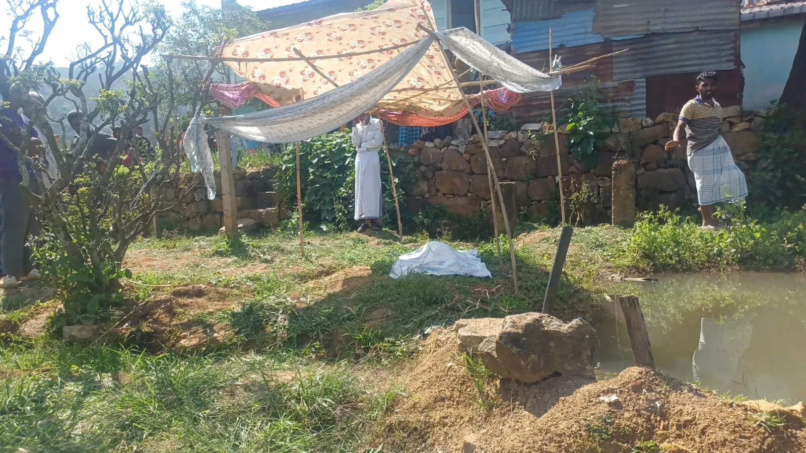 අනාරක්ෂික වගා ළිඳකට වැටීමෙන් කුඩා දැරියක් ජිවිතක්ෂයට 2 WhatsApp Image 2023 01 01 at 17.27.21