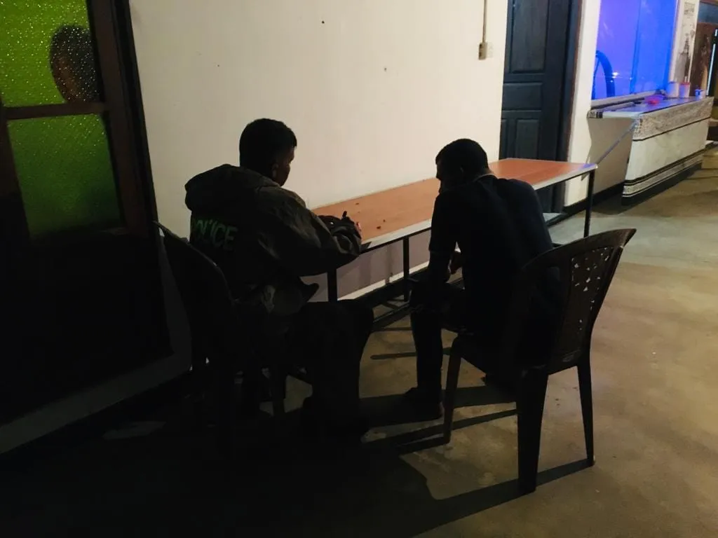 අම්පිටියේ සුමනරතන හිමියන්ට වෙඩි ප්රහාරයක් (ඡායාරූප) 2 330909102 3289704761295352 4747418742273624416 n