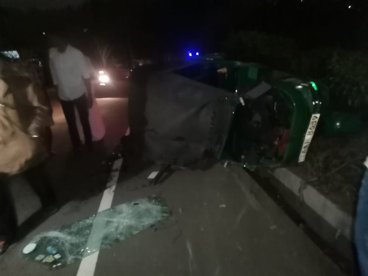 රදැල්ල කෙටි මාර්ගයේ දී තවත් අනතුරක්, තිදෙනෙකුට බරපතලයි (ඡායාරූප) 4 9 1