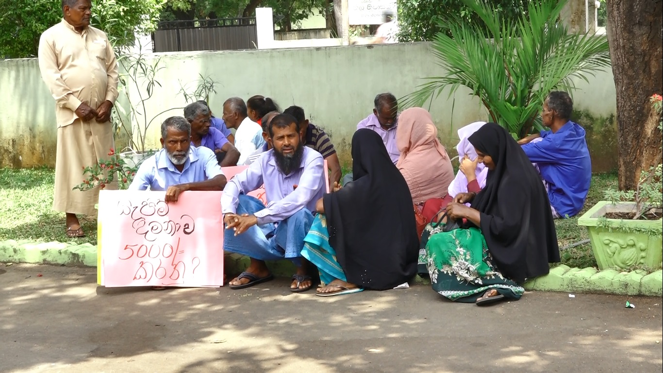 කන්න වන්දි ඉල්ලා පහල යාන්ඔය ගොවින් විරෝධතාවක(ඡායාරූප) 3 YAN OYA 05