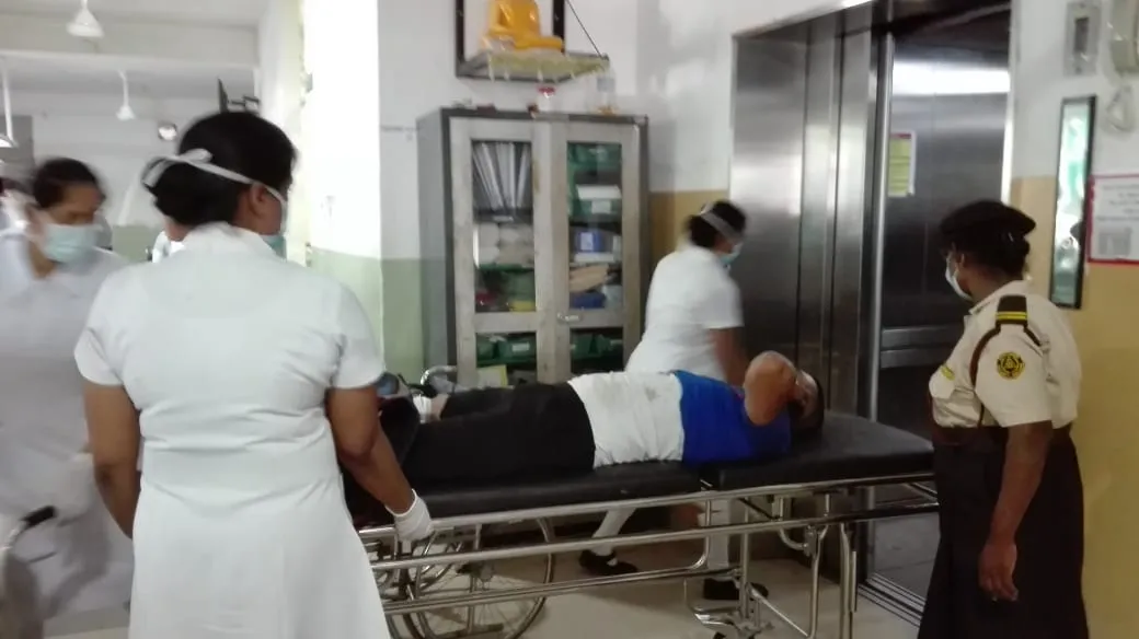 මාවනැල්ල ගනේතැන්නේදී බස් දෙකක් ගැටී එක් අයෙක් මරුට - 21 කට තුවාල(ඡායාරූප) 9 WhatsApp Image 2023 03 07 at 14.04.50