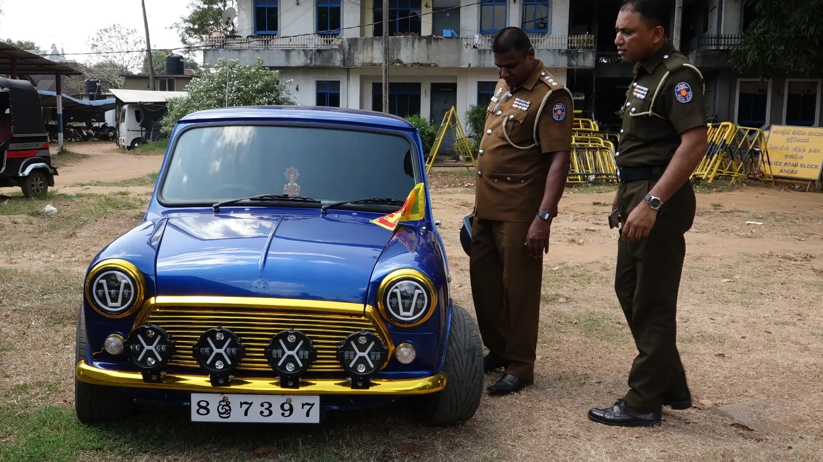 සොරකම් කළ මෝටර් රථයක් මාස 07 කට පසුව හමුවෙයි 1 WhatsApp Image 2023 03 08 at 20.39.19