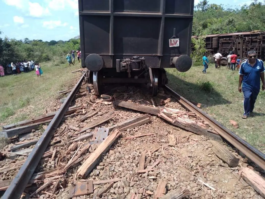 අග්බෝපුර දී උදයදේවී පීලිපනී (ඡායාරූප) 4 WhatsApp Image 2023 04 07 at 2.15.52 PM 1