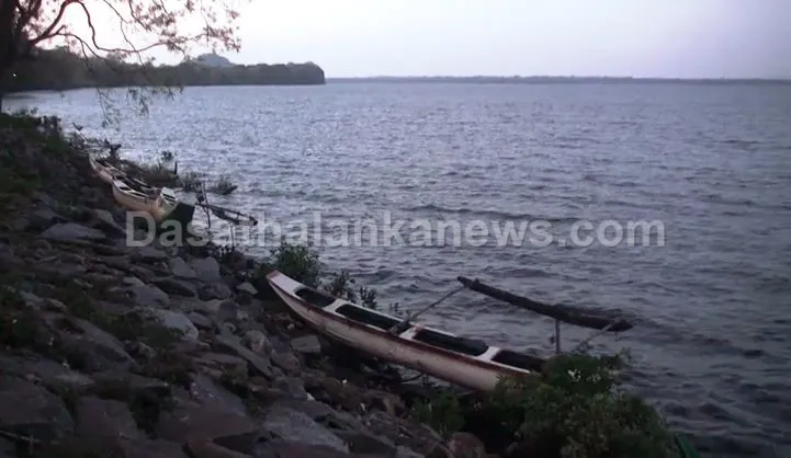 කලා වැවට අයිස් වැස්සක් - මසුන් දහස් ගණනක් අස්වාභාවික ලෙස මිය ගිහින් (ඡායාරූප) 6 WhatsApp Image 2023 04 16 at 2.56.58 PM 1