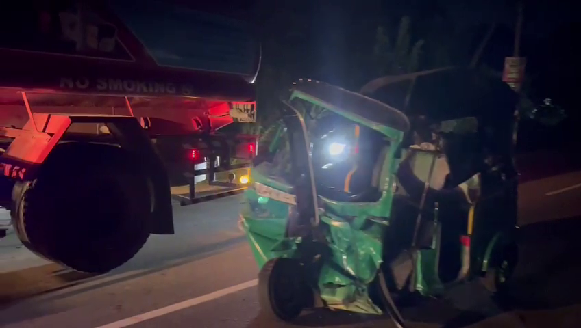 බීමතින් ගිය කැබ්රථ රියදුරු ජිවිත 03ක් බිලිගනියි(ඡායාරූප) 1 vlcsnap 2023 04 05 08h29m07s374