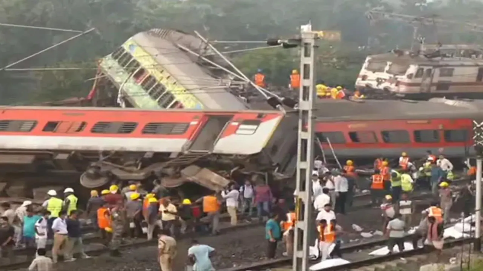odisha train accident over 230 dead 900 injured pm announces ex gratia of rs 2 lakh to kin of deceased