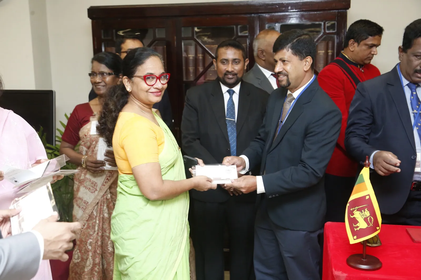 පාර්ලිමේන්තු මන්ත්රීවරුන්ගේ තැපැල් කටයුතු සඳහා නව තැපැල් මුද්දරයක් (ඡායාරූප) 8 News Stamp Release 20230706 8