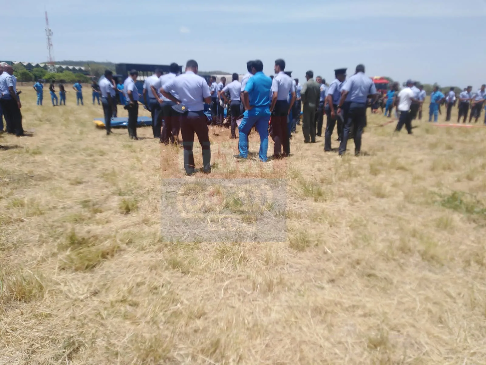 Update - ත්රිකුණාමලය ගුවන් අනතුර ගැන සොයන්න විශේෂ පරීක්ෂණ කමිටුවක් (ඡායාරූප) 5 08