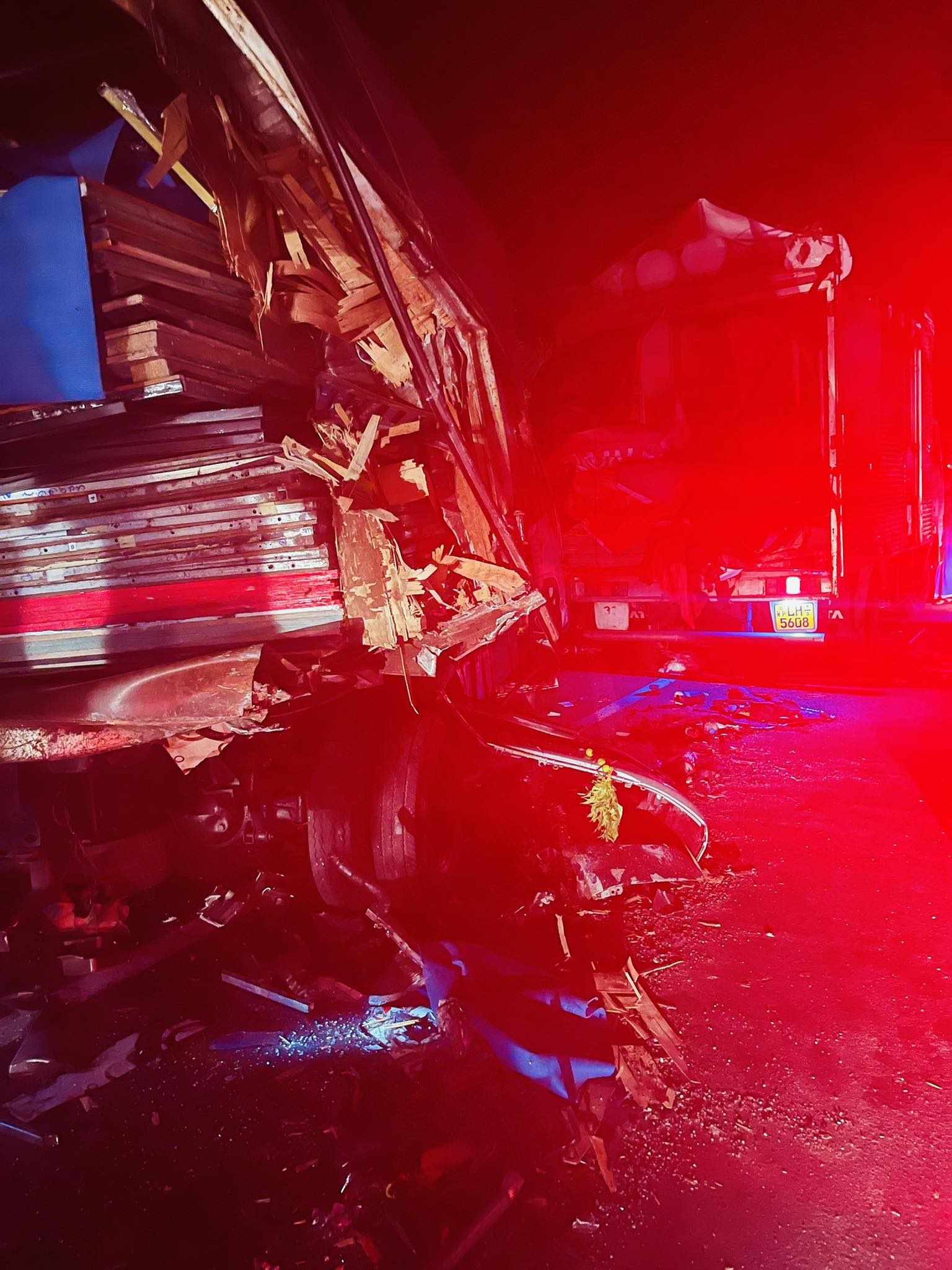 ජීවිත 03ක් අහිමිකරමින් මාන්කුලමේ දී මාරක අනතුරක් (ඡායාරූප) 5 367436320 1479994556153614 5200936947619413550 n 1