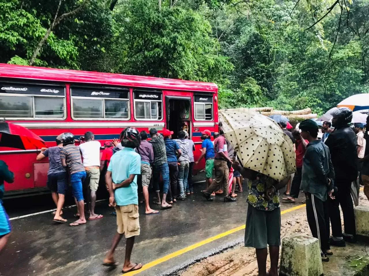 Kotapola Bus Accident5