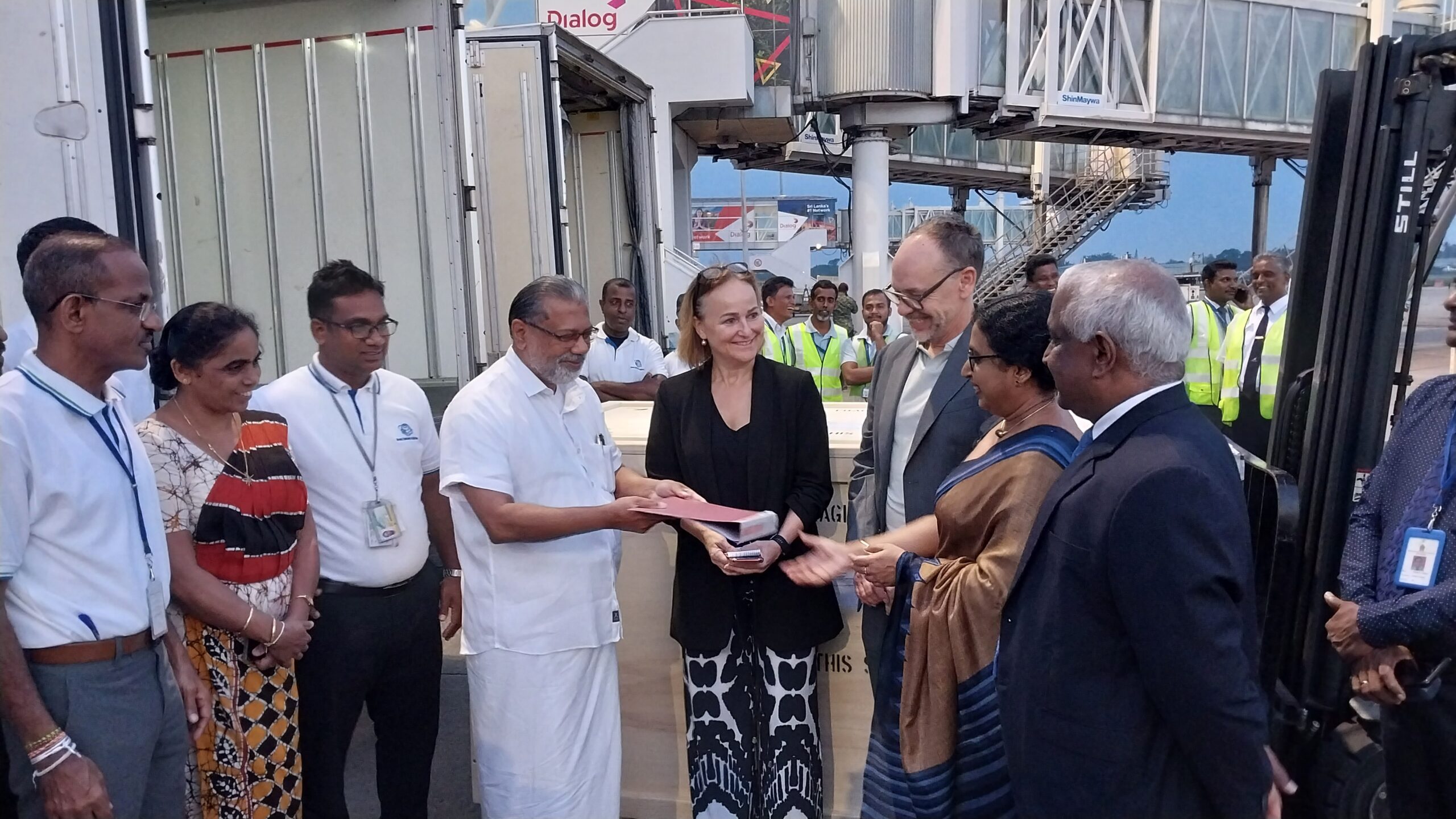 ලන්දේසීන් රැගෙන ගිය කෞතුක භාණ්ඩ තොගය යළි ශ්රී ලංකාවට රැගෙන එයි (ඡායාරූප) 1 20231129 055754 scaled