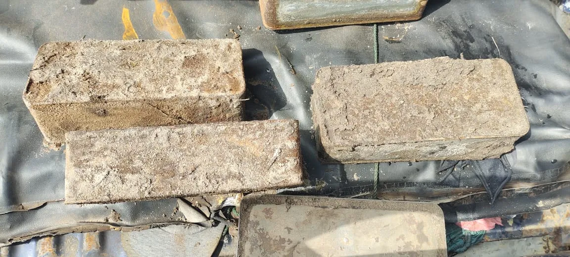 මුලතිව් කුඹුරු ඉඩමකින් ටි 56 පතුරම් 4500 ක් හමුවෙයි 2 IMG 20231227 WA0071