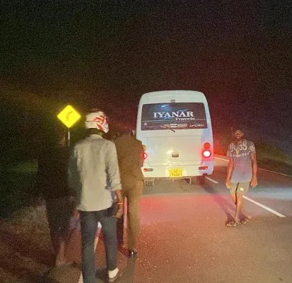 බස් රථයක් පාපැදියක ගැටී අයෙක් ජීවිතක්ෂයට (ඡායාරූප) 3 Mannar Accident 3