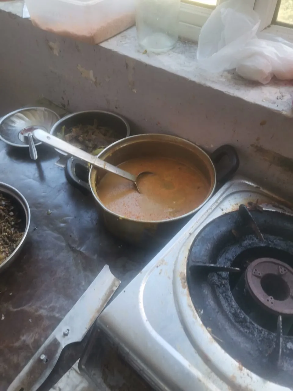 නුවරඑළිය මහ රෝහලේ වෛද්යවරුන්ගේ අපිරිසිදු ආපනශාලාව වසා දැමීමට නියෝගයක් (ඡායාරූප) 5 01 5