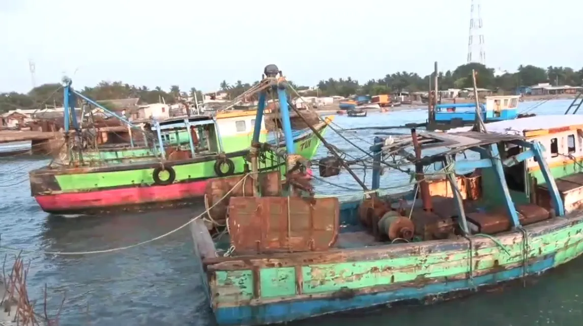 වර්ජනය අතහැර දින 10 කට පසුව රාමේෂ්වරන් ධීවරයින් මසුන් අල්ලන්න මුහුදු යයි 1 17089270401