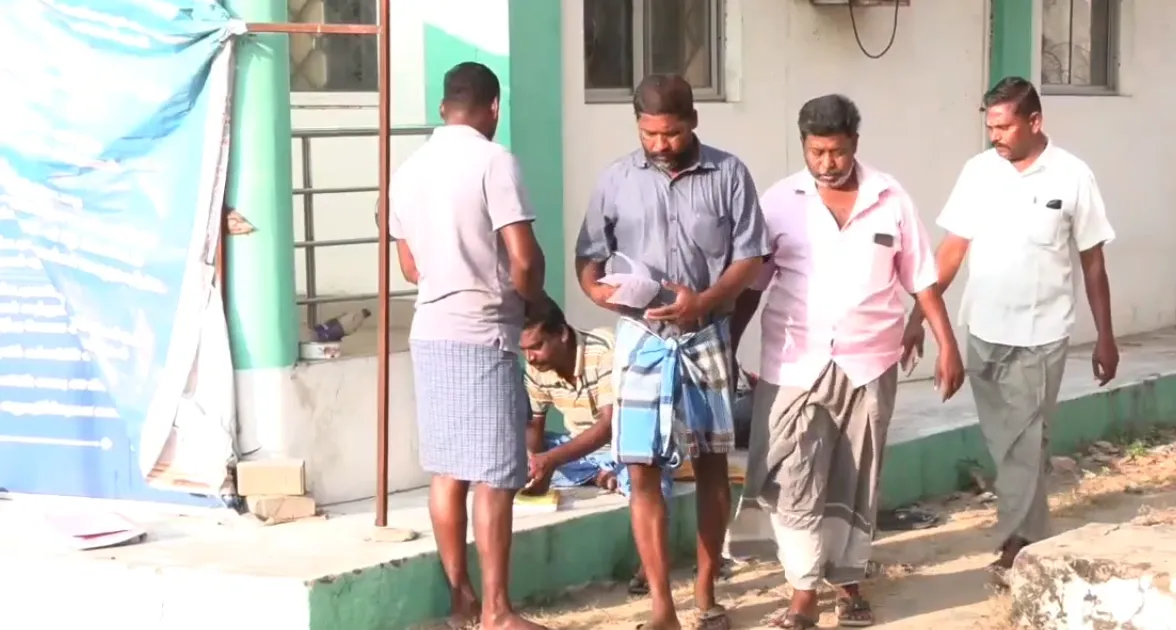 වර්ජනය අතහැර දින 10 කට පසුව රාමේෂ්වරන් ධීවරයින් මසුන් අල්ලන්න මුහුදු යයි 3 17089270405