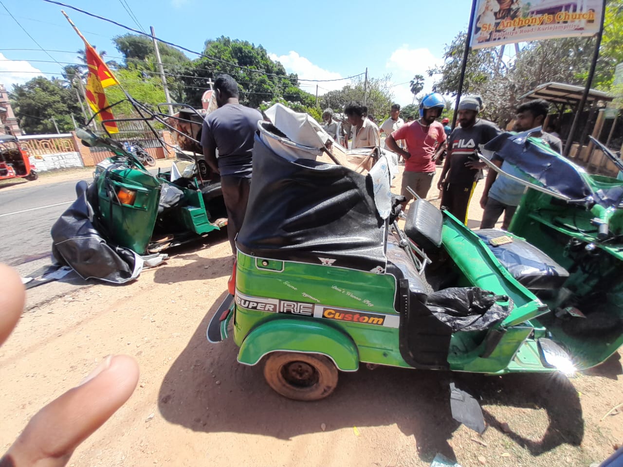 නිදහස සමරා එද්දී සිදු වූ අනතුරෙන් අයෙක් මරුට, හයක් රෝහලට (ඡායාරූප) 2 WhatsApp Image 2024 02 05 at 10.40.05 AM