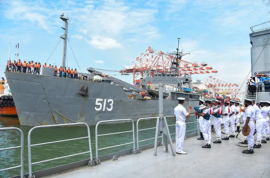 ඉරාන නාවික හමුදාවේ නෞකා දෙකක් කොළඹ වරායට (ඡායාරූප) 2 WhatsApp Image 2024 02 16 at 4.23.34 PM